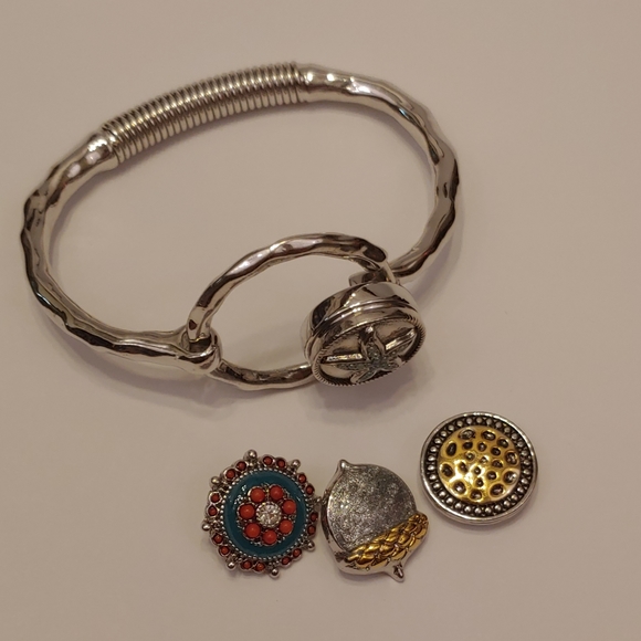NWOT Boho Bracelet w/ 4 18mm snaps incl Starfish - Picture 3 of 5